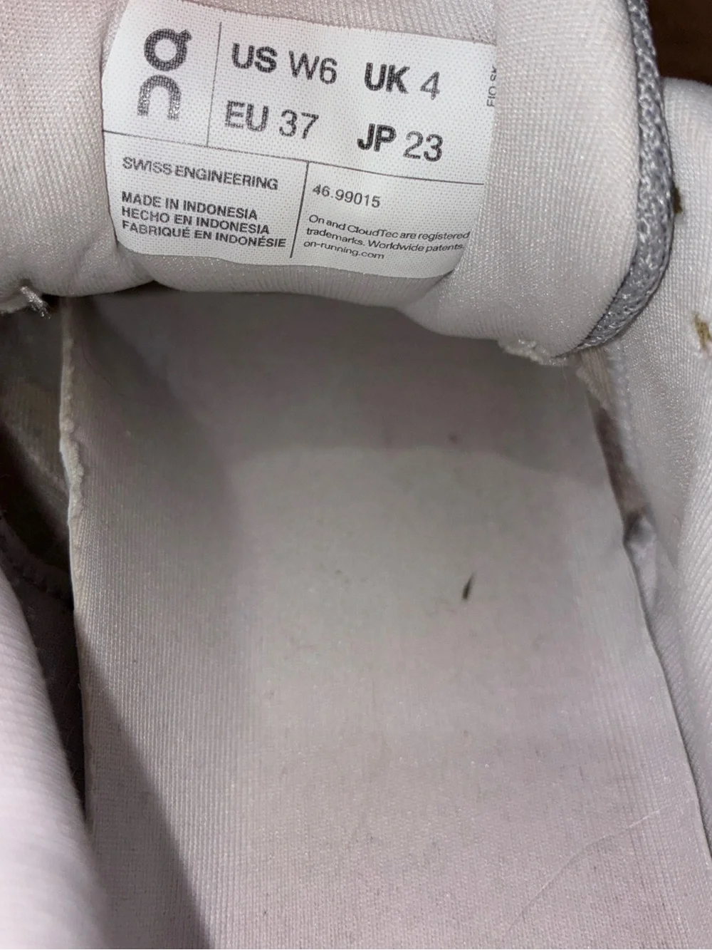 On Cloud Runner 2 Women’s Sneakers, white - size 6 - Picture 10 of 10